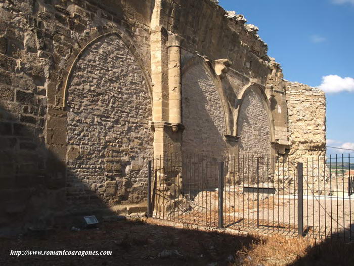 INTERIOR DEL MURO NORTE HACIA LA CABECERA